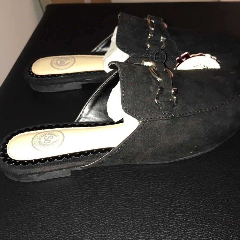 Shoes - Picture 2 of 4
